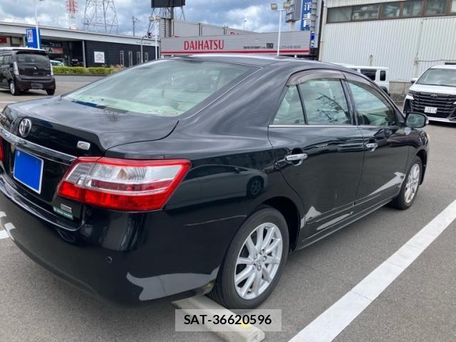 Toyota PREMIO 2011-08 8414407-6