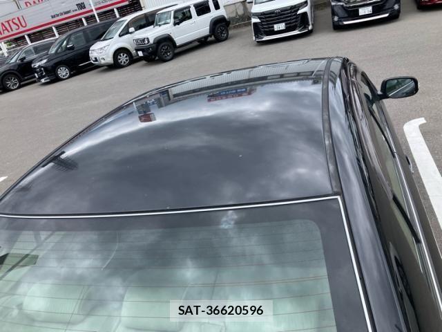 Toyota PREMIO 2011-08 8414407-7