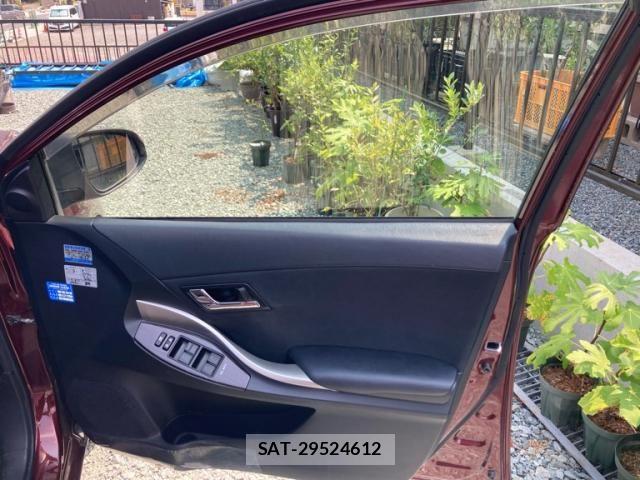 Toyota PREMIO 2016-09 8414404-12