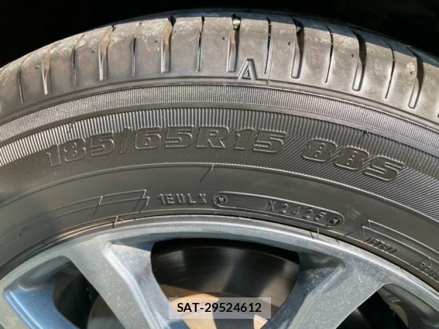 Toyota PREMIO 2016-09 8414404-4