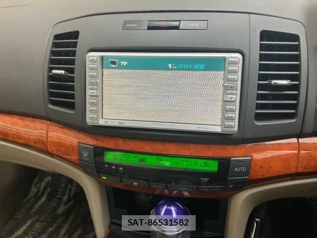 Toyota PREMIO 2006-03 8414408-24