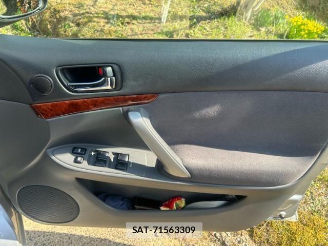 Toyota PREMIO 2005-02 8414411-10