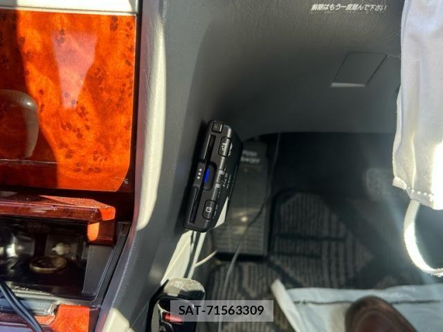 Toyota PREMIO 2005-02 8414411-16