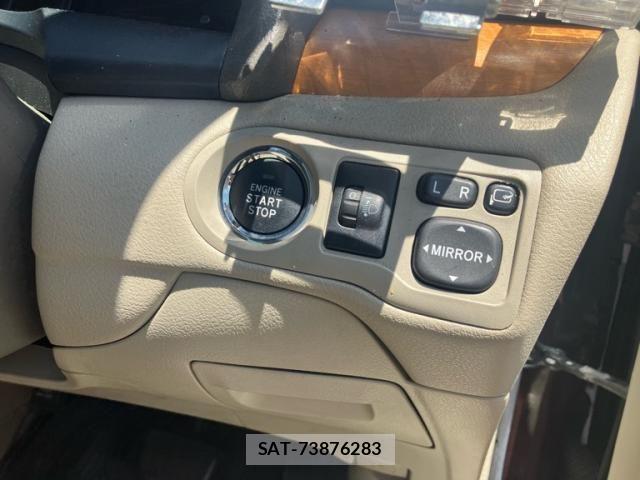 Toyota PREMIO 2008-09 8458204-17