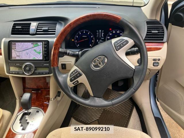 Toyota PREMIO 2015-10 8458202-11