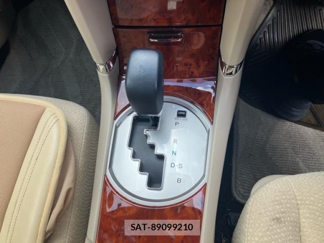 Toyota PREMIO 2015-10 8458202-18