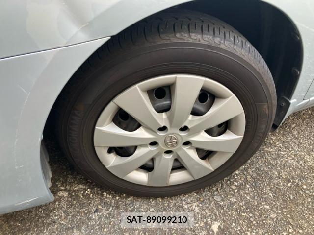 Toyota PREMIO 2015-10 8458202-4