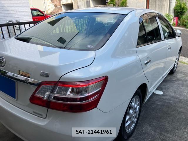 Toyota PREMIO 2011-11 8628380-3