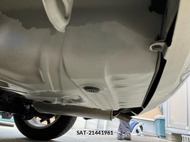 Toyota PREMIO 2011-11 8628380-6