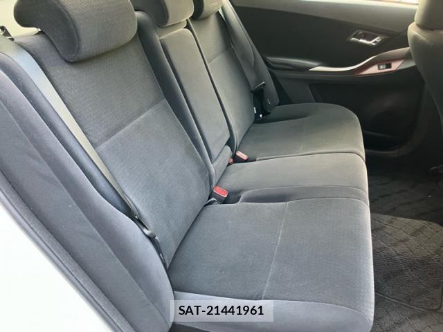 Toyota PREMIO 2011-11 8628380-8