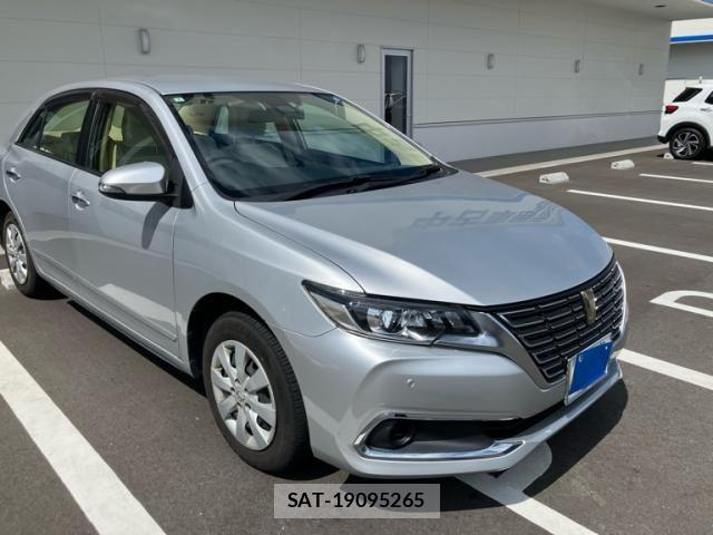 Toyota PREMIO 2020-02 8628381-2