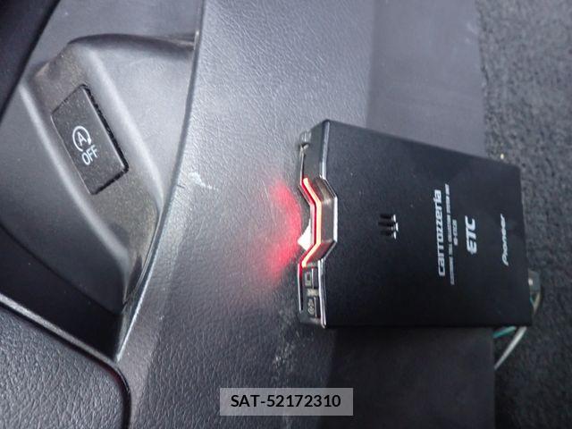 Toyota PREMIO 2019-07 8666739-15