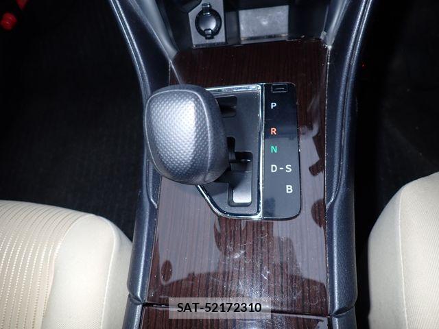 Toyota PREMIO 2019-07 8666739-18