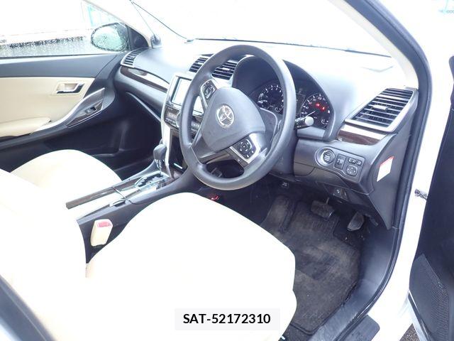 Toyota PREMIO 2019-07 8666739-1