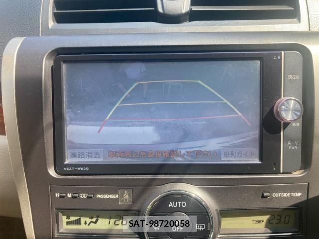 Toyota PREMIO 2014-02 8660995-14