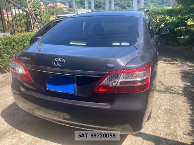 Toyota PREMIO 2014-02 8660995-2