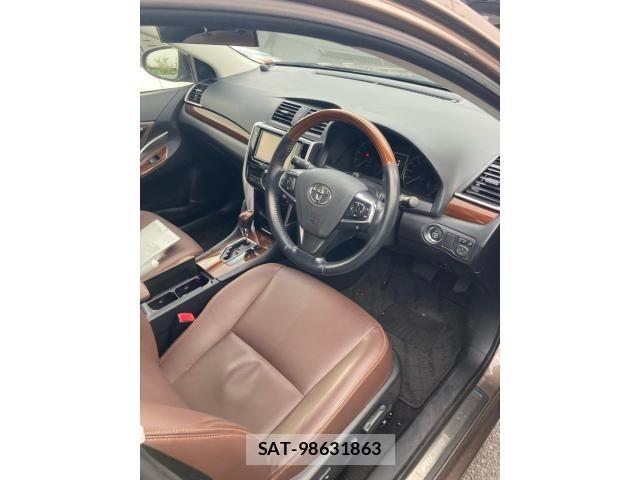 Toyota PREMIO 2018-08 8660991-15
