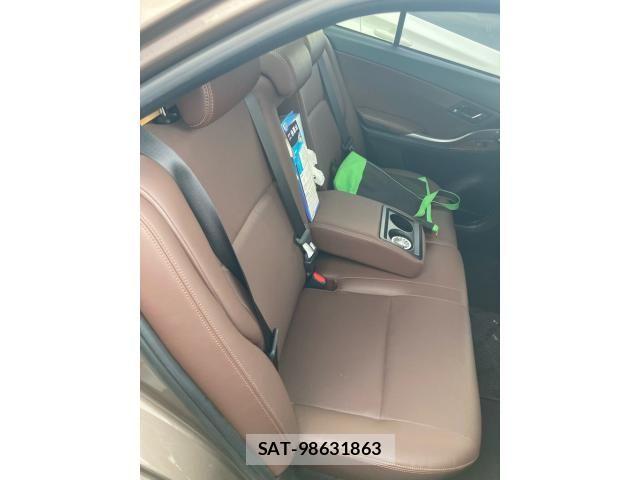 Toyota PREMIO 2018-08 8660991-16