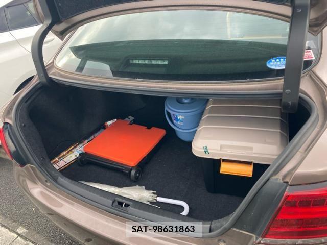 Toyota PREMIO 2018-08 8660991-17