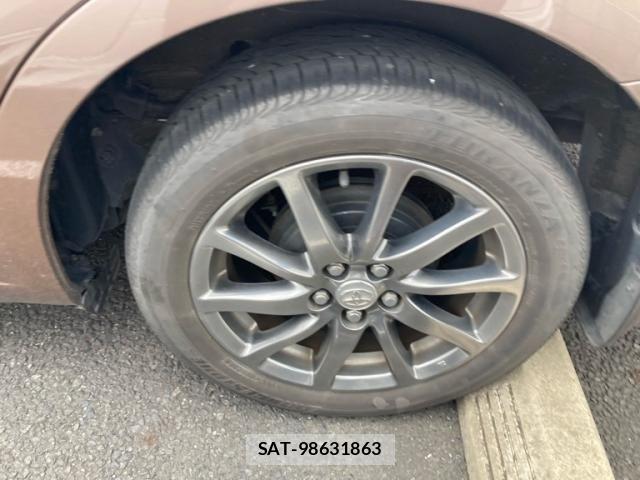 Toyota PREMIO 2018-08 8660991-7