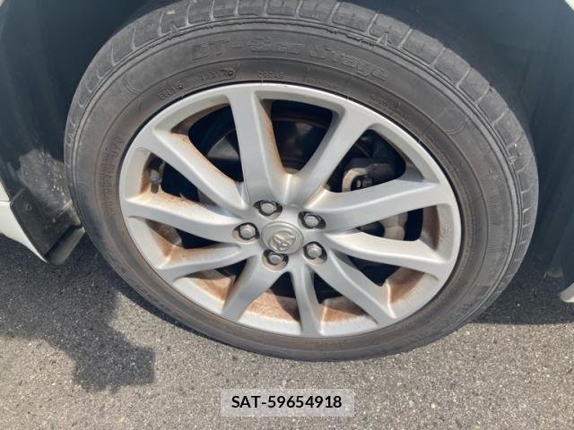 Toyota PREMIO 2008-09 8660989-9