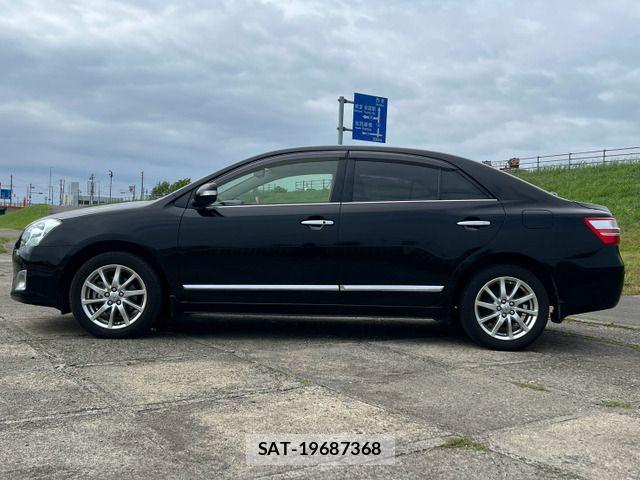 Toyota PREMIO 2012-08 8686294-11