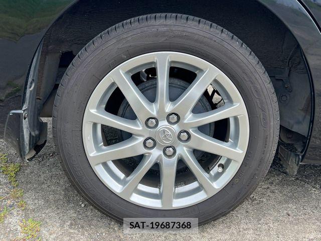 Toyota PREMIO 2012-08 8686294-13