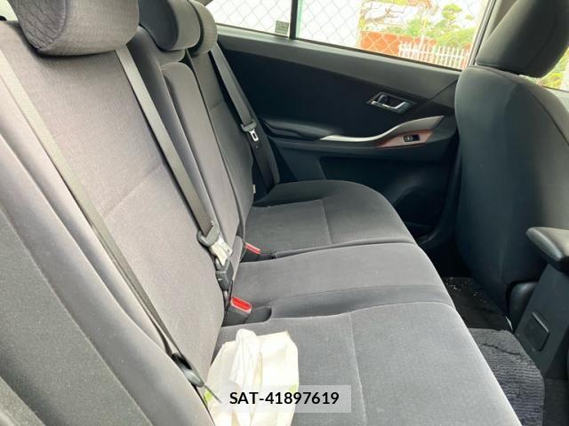 Toyota PREMIO 2010-08 8686293-10