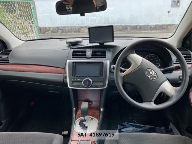 Toyota PREMIO 2010-08 8686293-12