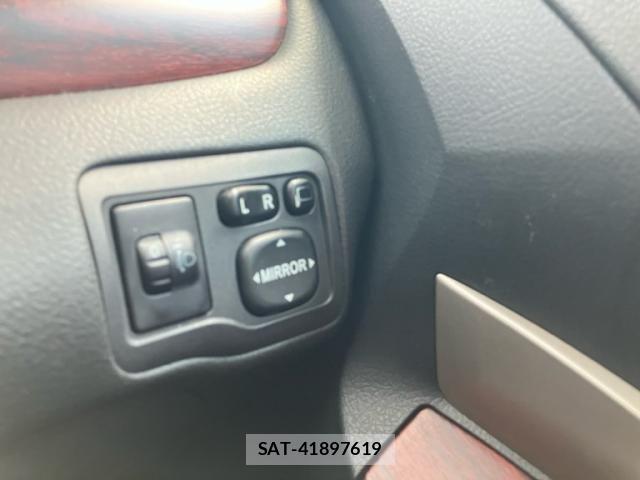 Toyota PREMIO 2010-08 8686293-14