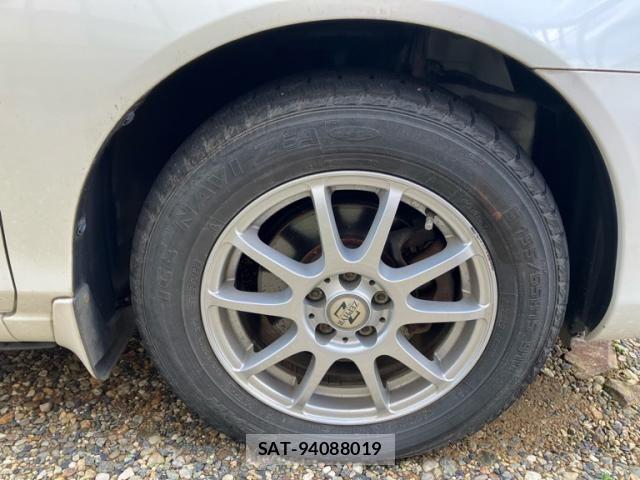 Toyota PREMIO 2005-02 8745233-4