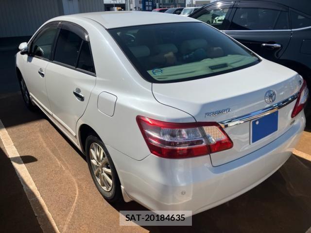 Toyota PREMIO 2014-07 8745230-5