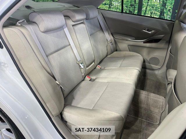 Toyota PREMIO 2012-07 8871832-9