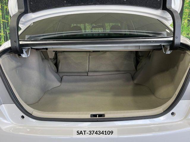 Toyota PREMIO 2012-07 8871832-10