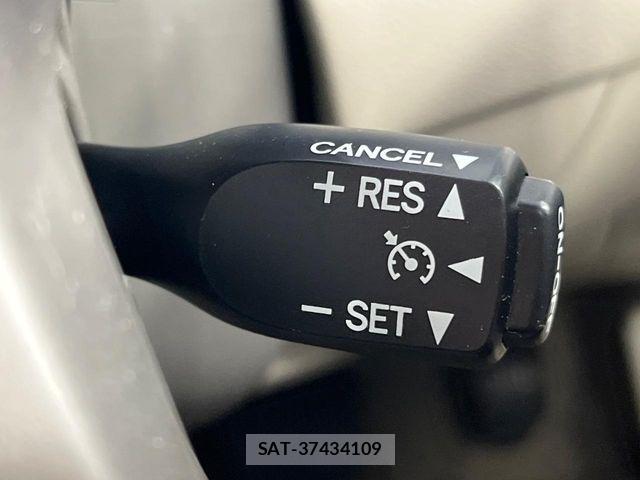 Toyota PREMIO 2012-07 8871832-4
