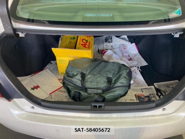Toyota PREMIO 2020-03 8881579-12