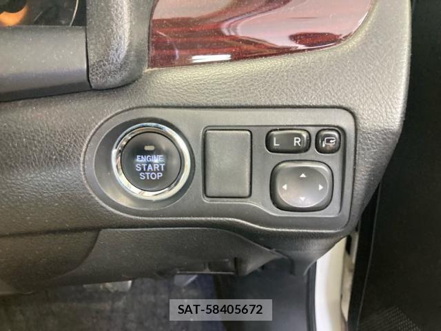 Toyota PREMIO 2020-03 8881579-15