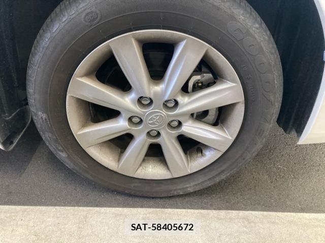 Toyota PREMIO 2020-03 8881579-4