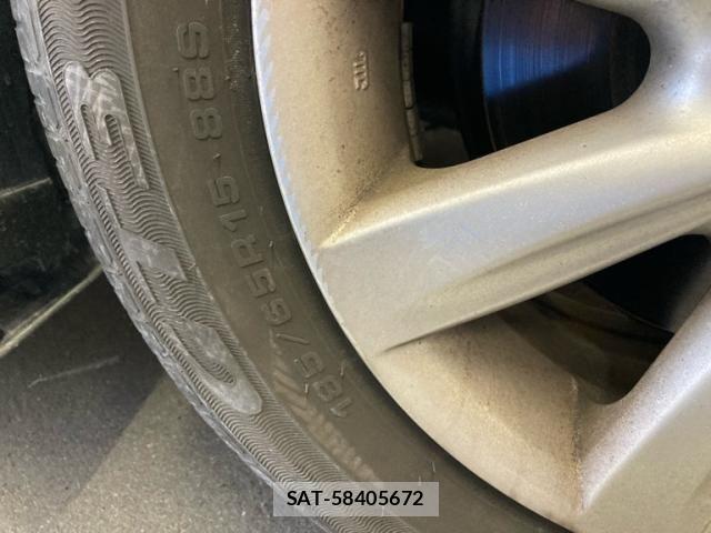 Toyota PREMIO 2020-03 8881579-5