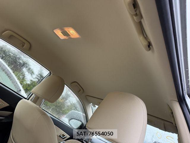 Toyota PREMIO 2016-09 8881580-19