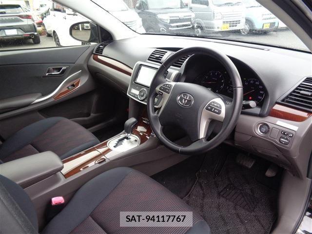 Toyota PREMIO 2016-03 7223596-19