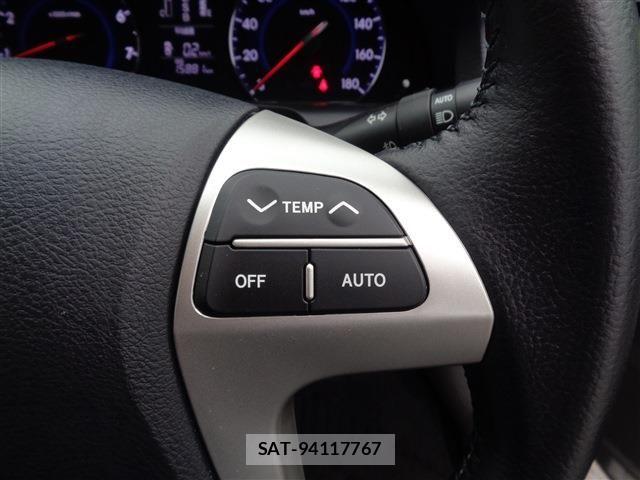 Toyota PREMIO 2016-03 7223596-24