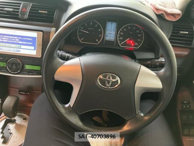 Toyota PREMIO 2013-06 7329395-17