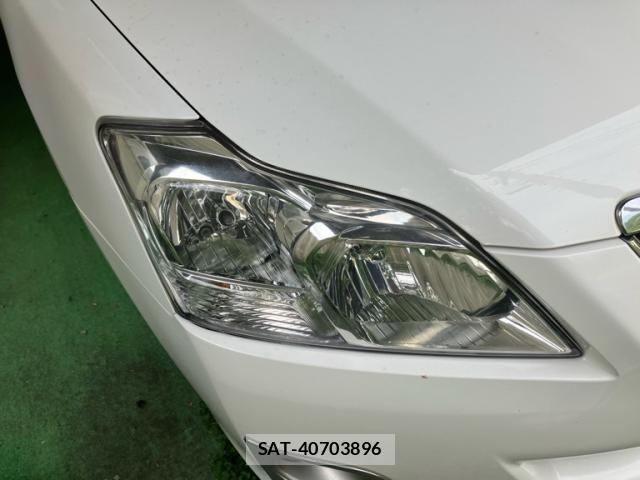 Toyota PREMIO 2013-06 7329395-2
