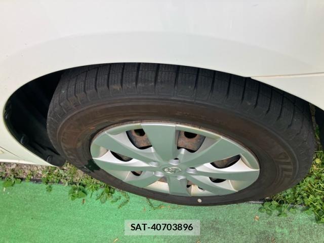 Toyota PREMIO 2013-06 7329395-3