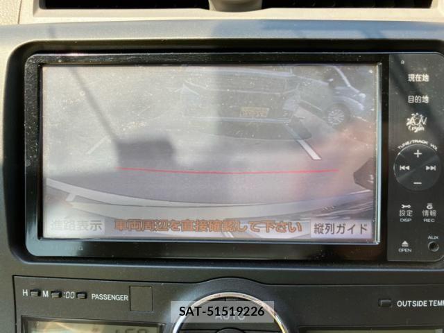 Toyota PREMIO 2011-10 7980605-18