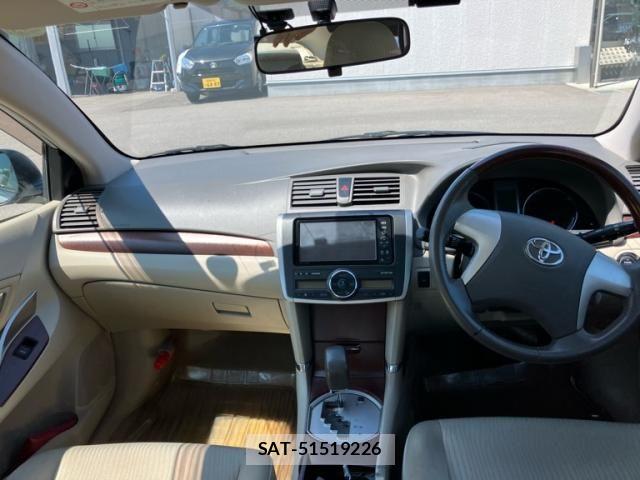 Toyota PREMIO 2011-10 7980605-2