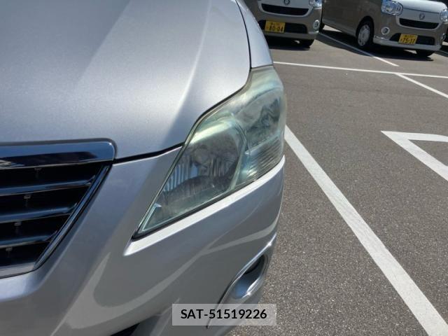 Toyota PREMIO 2011-10 7980605-6