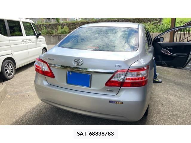 Toyota PREMIO 2012-02 8414410-3