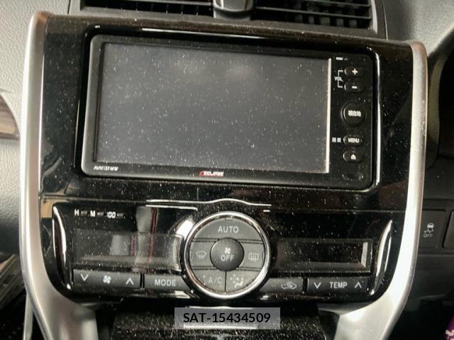 Toyota PREMIO 2017-11 8745232-12